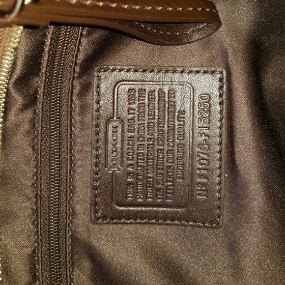 COACH Carly Handbag - Picture 7 of 8